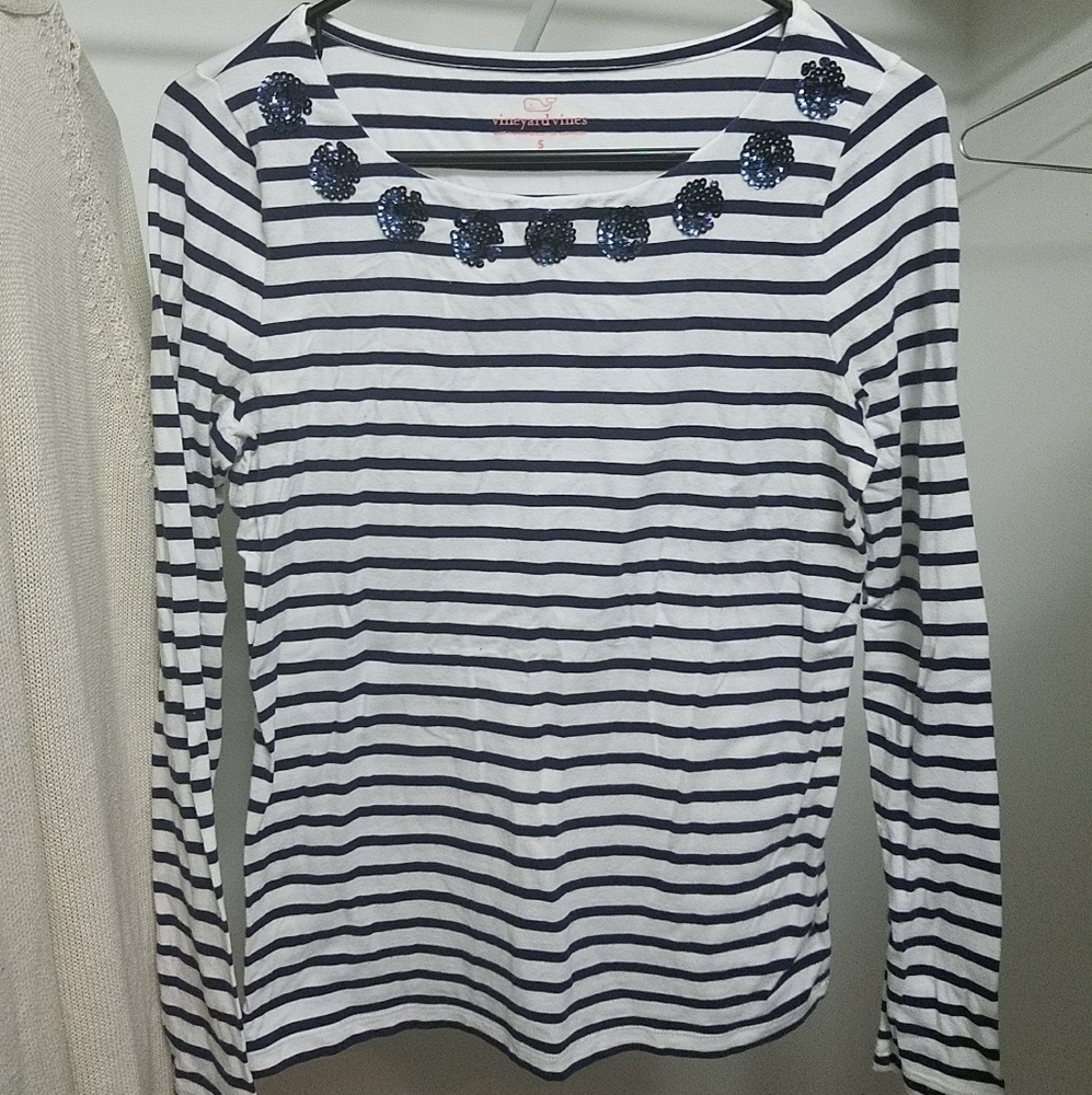 Vineyard vines size small